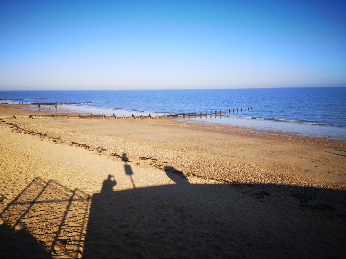 Lovely 2-Bed Caravan In Walton On The Naze מראה חיצוני תמונה