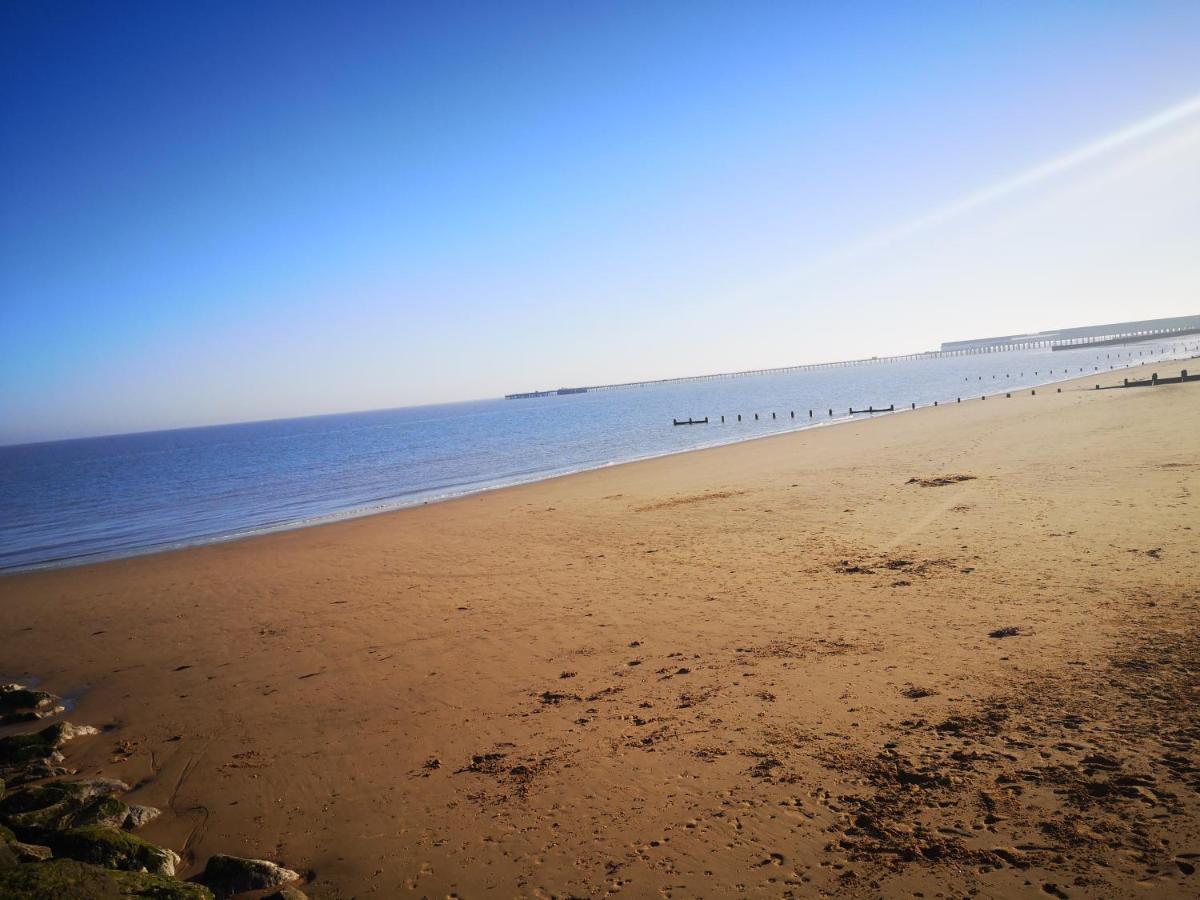 Lovely 2-Bed Caravan In Walton On The Naze מראה חיצוני תמונה